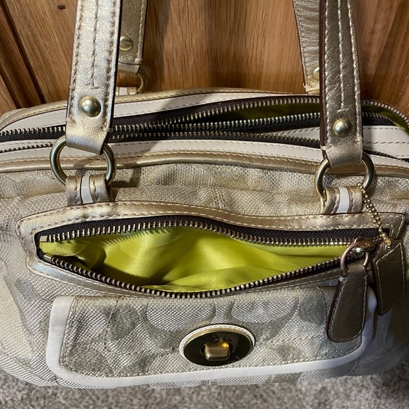 Gold Coach bag - Picture 2 of 4